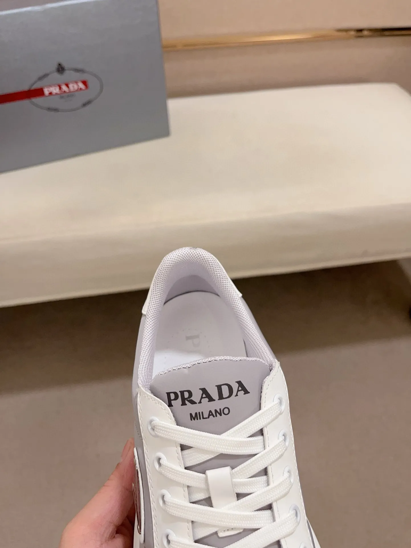 Factory price 580💰 ✔️✔️✔️High version High-quality new Prada (Prada) counters are on the market at the same time. The new men's shoes and 😘fabrics are selected from first-layer cowhide and are made by pure handicrafts. Lining: Full cowhide lining. 👍🏿 High-end ☄️ air-cushion molded anti-slip rubber outsole, exquisite lines, simple and elegant, comfortable and high-end for leisure travel. Code number: 38 to 44 (45 can be customized)